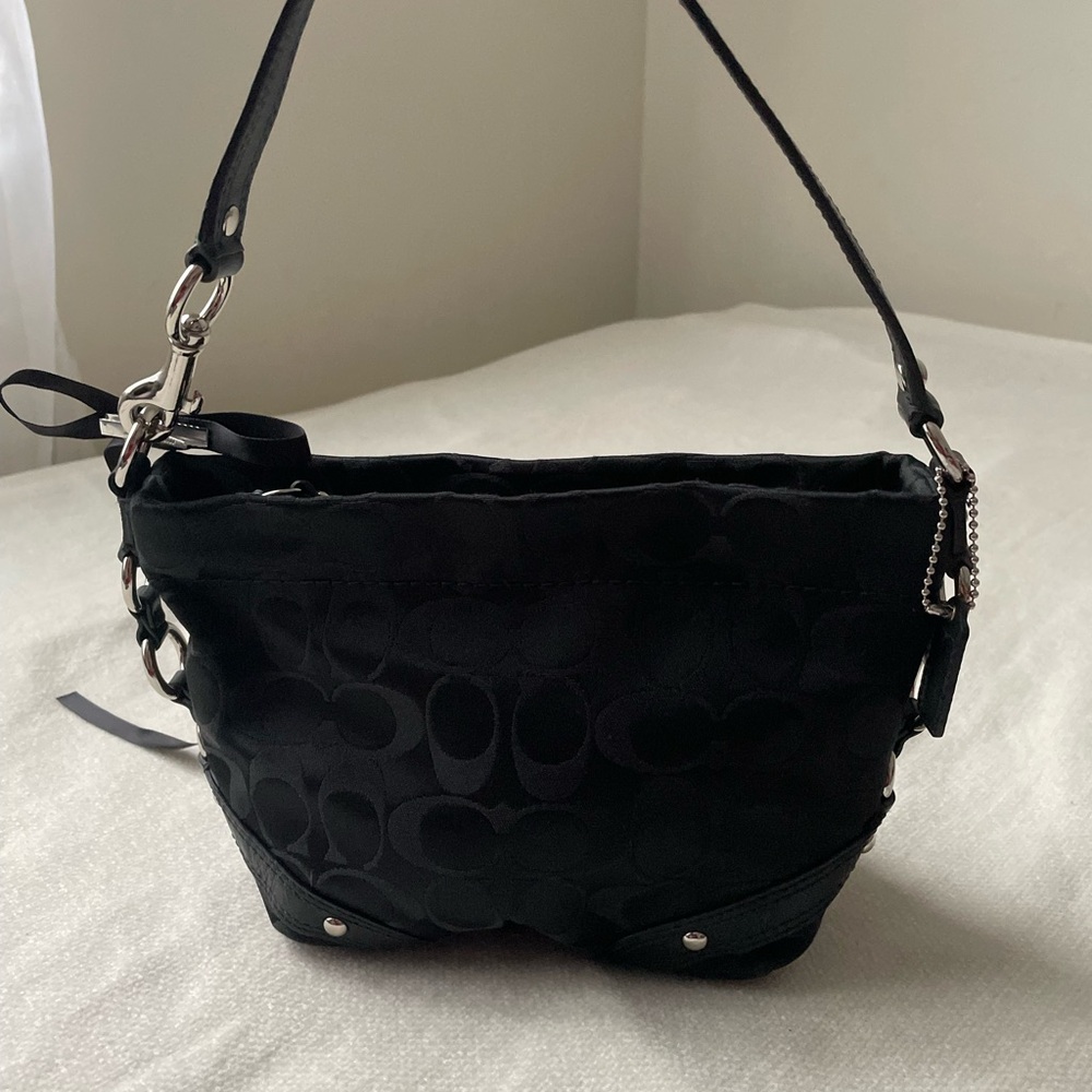 𝘔𝘪𝘯𝘪 𝘊𝘢𝘳𝘭𝘺 𝘗𝘶𝘳𝘴𝘦🖤 - Picture 2 of 10
